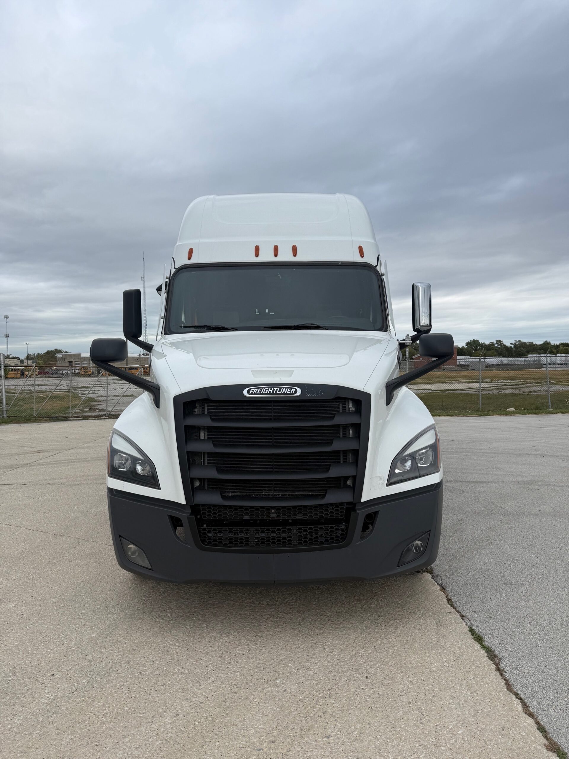 2023 Freightliner Cascadia 126